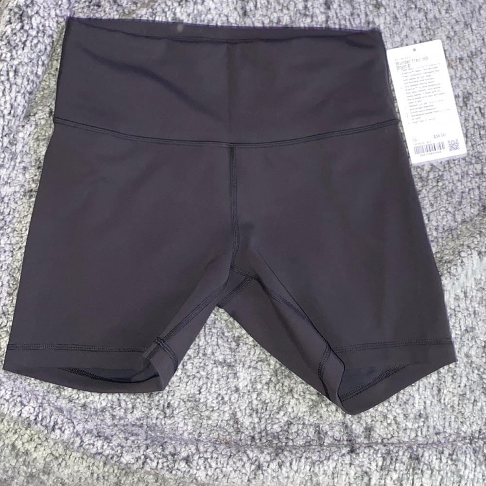 Lululemon Wunder train biker shorts